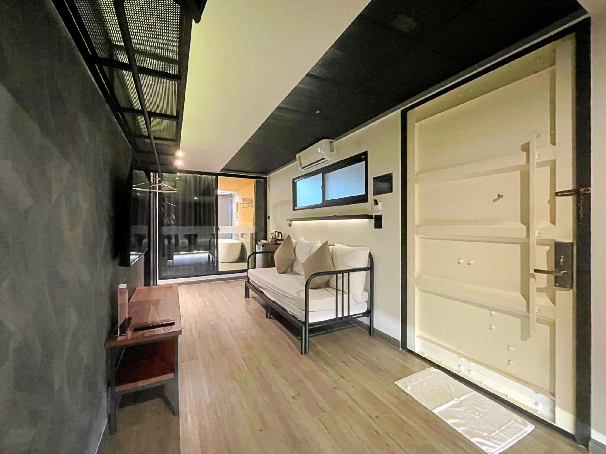 Nights In A Box Hotel Ban Muang  Bilik gambar