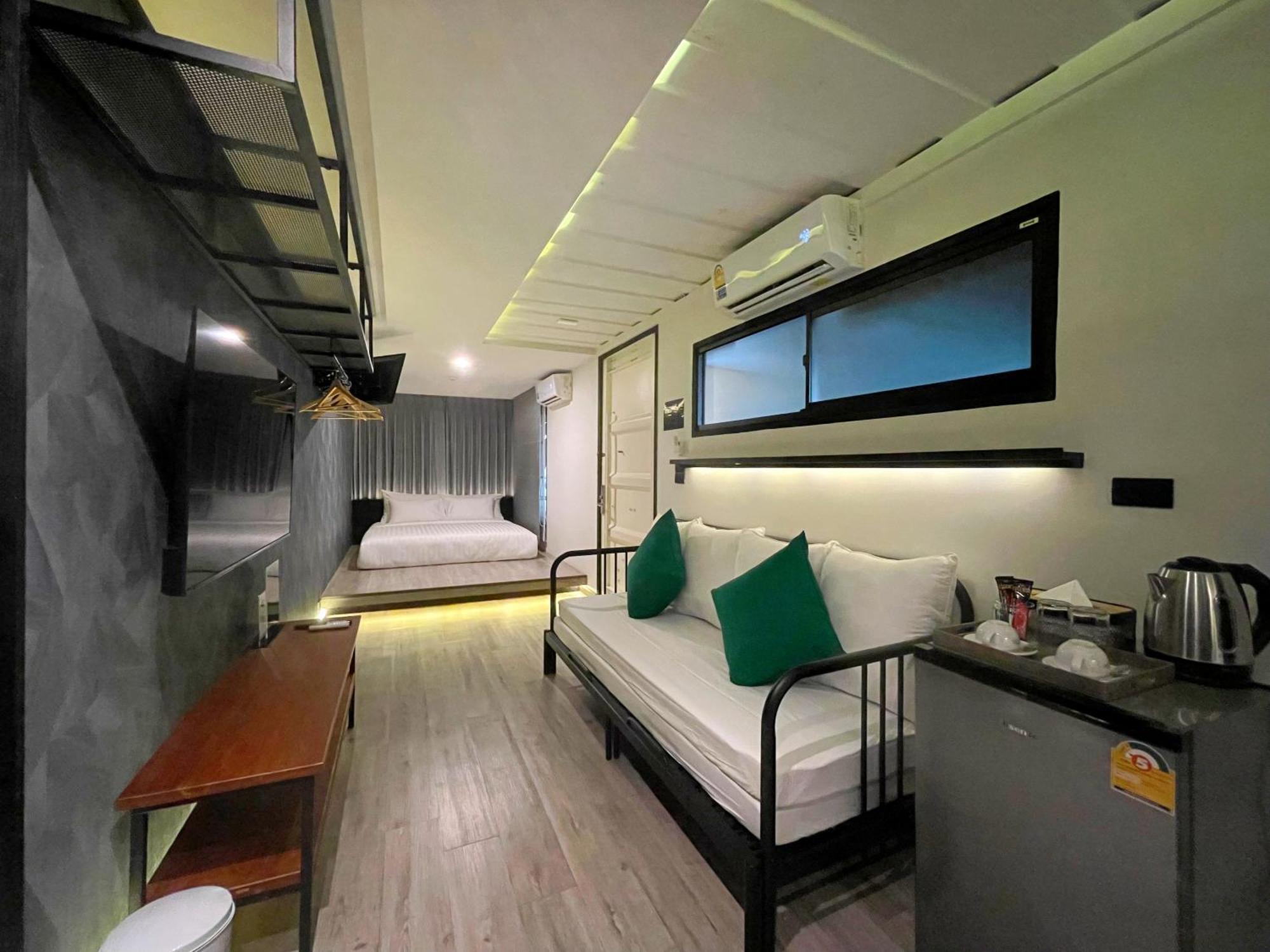 Nights In A Box Hotel Ban Muang  Bilik gambar