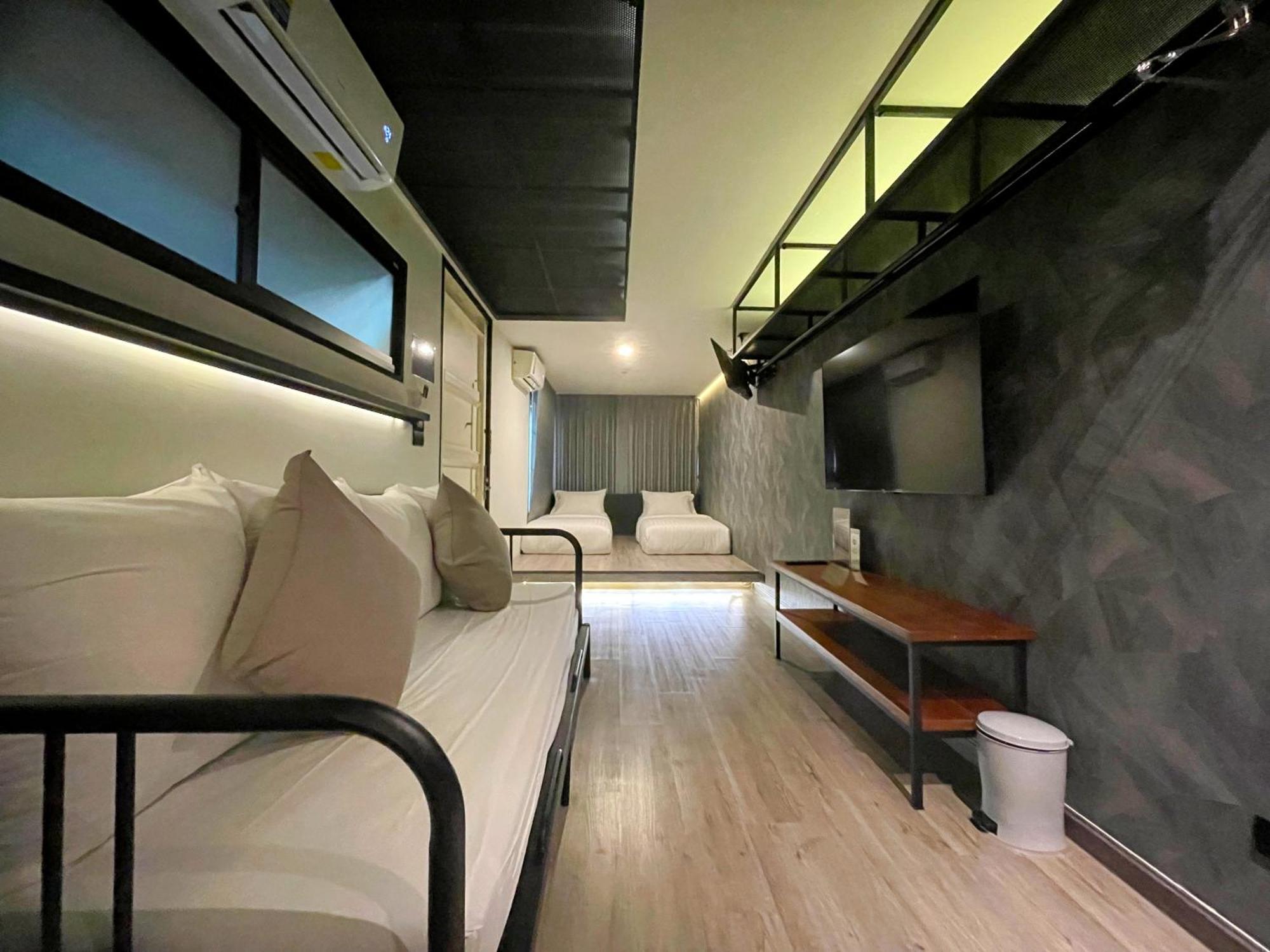 Nights In A Box Hotel Ban Muang  Bilik gambar